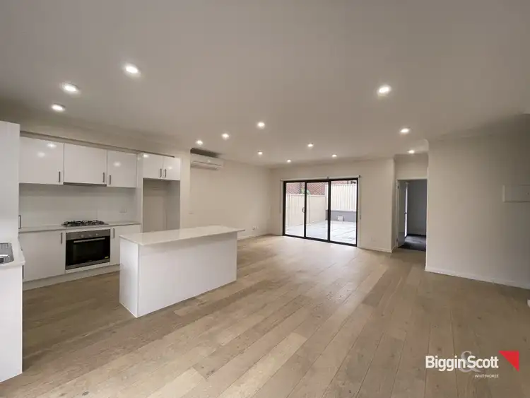 Fifth view of Homely townhouse listing, 4/17 Forster Road, Mount Waverley VIC 3149