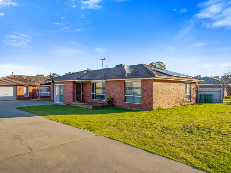 Main view of Homely house listing, 1/6 Amalfi Drive, Lavington NSW 2641