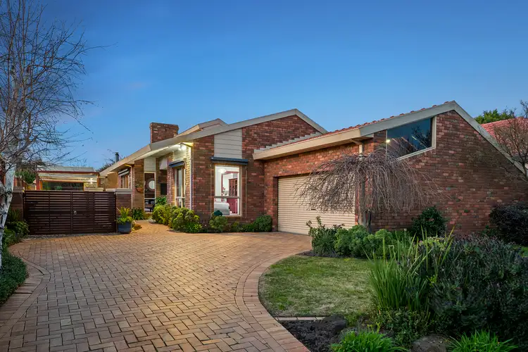 2 Elba Close, Rowville VIC 3178