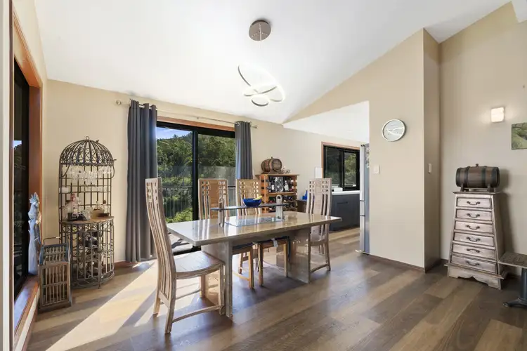 Sixth view of Homely house listing, 7 Alma Court, Villeneuve QLD 4514