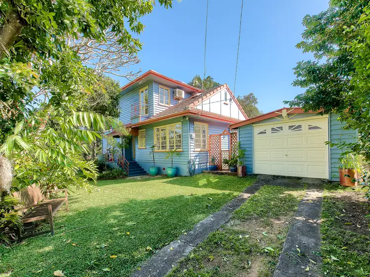 18 Marina Street, Shorncliffe QLD 4017