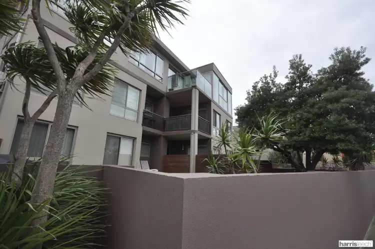 70 Beach Road
