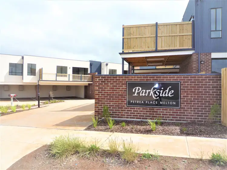 24/9 Petrea Place, Harkness VIC 3337