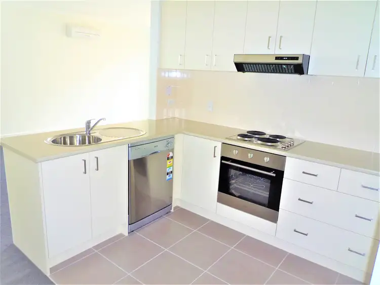 Second view of Homely unit listing, 24/9 Petrea Place, Harkness VIC 3337