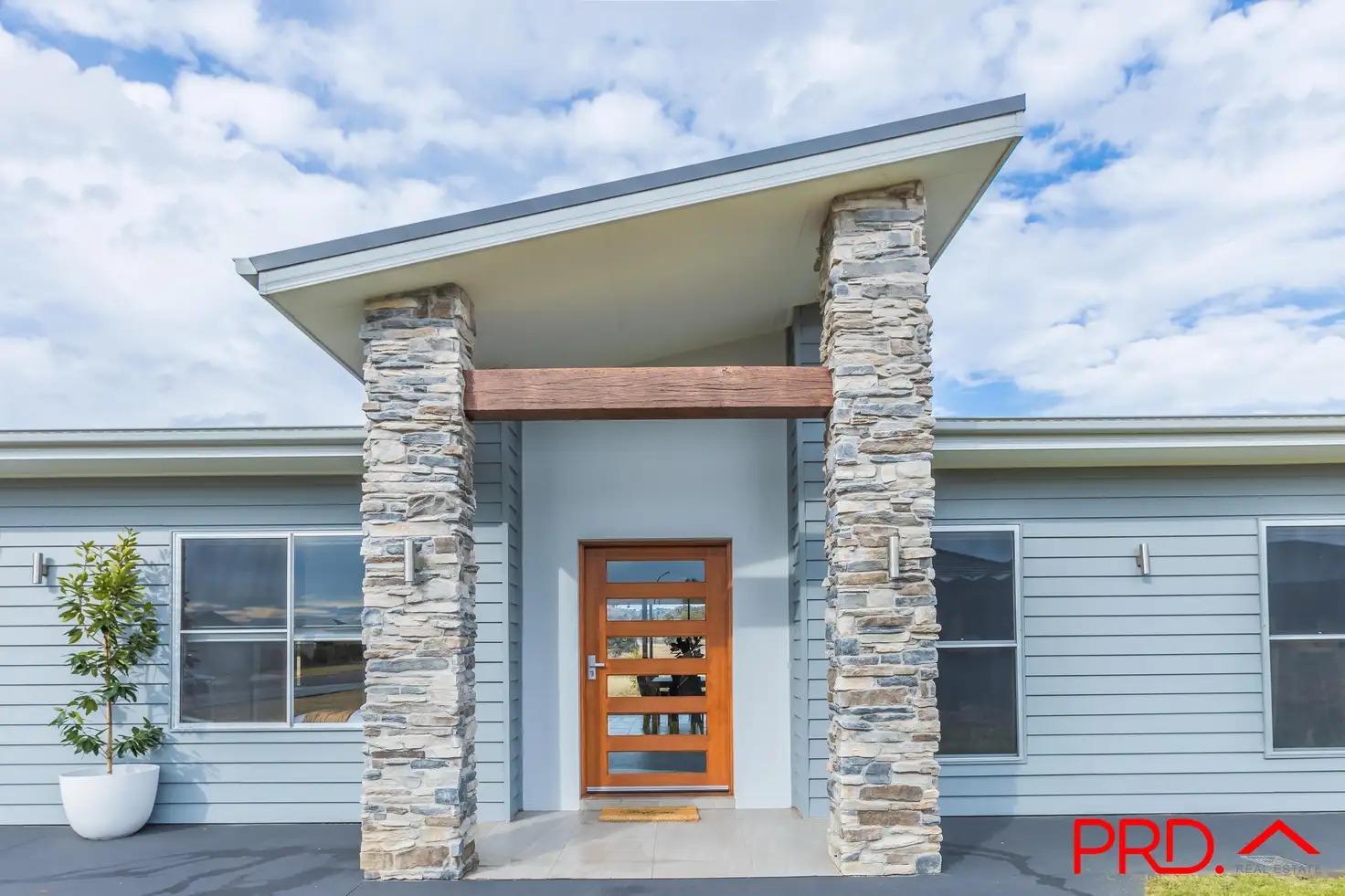 Main view of Homely house listing, 8 Jubata Drive, Tamworth NSW 2340