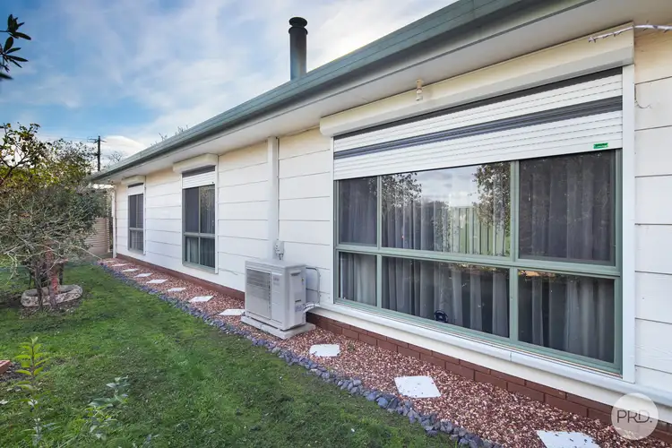 17 Victoria Street, Carisbrook VIC 3464