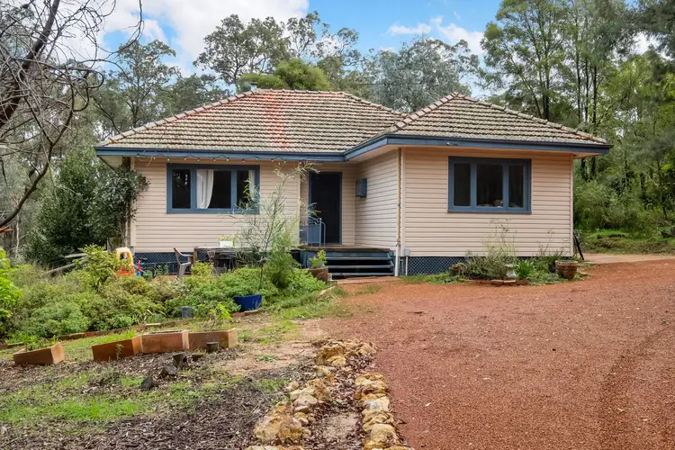 210 Hill Road, Parkerville WA 6081
