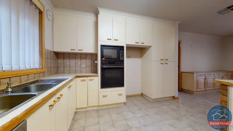 Seventh view of Homely house listing, 33 Orchard Circuit, Shepparton VIC 3630