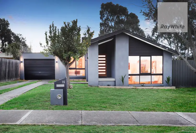 15 Snaefell Crescent, Gladstone Park VIC 3043