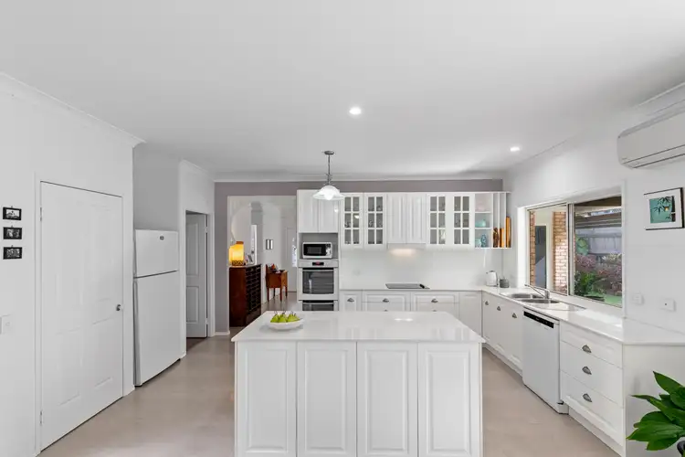 4 Harvard Court, Sippy Downs QLD 4556