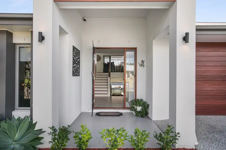 4 Lowell Street, Reedy Creek QLD 4227