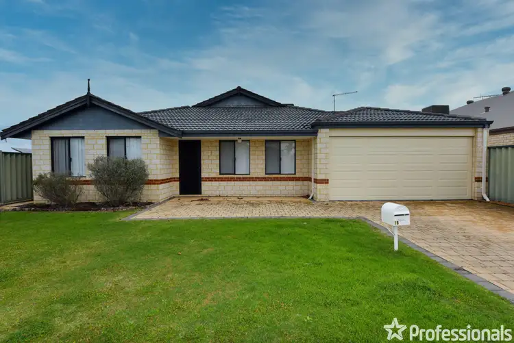 Main view of Homely house listing, 18 Kinsale Bend, Port Kennedy WA 6172