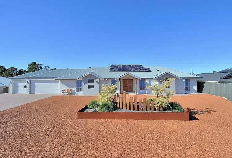 10 Duncombe Drive, Parkerville WA 6081