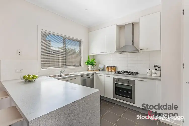 Second view of Homely house listing, 8 Highbury Circuit, Craigieburn VIC 3064