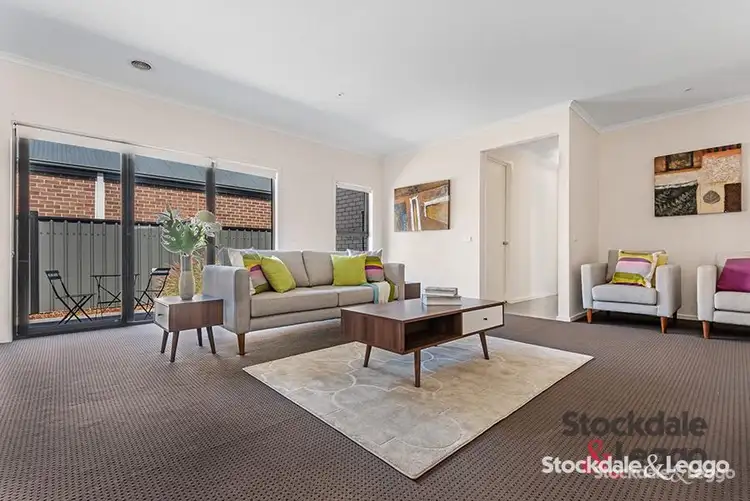 Fourth view of Homely house listing, 8 Highbury Circuit, Craigieburn VIC 3064