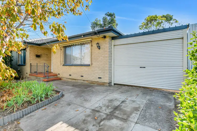 10 Greenloop Crescent, Huntfield Heights SA 5163