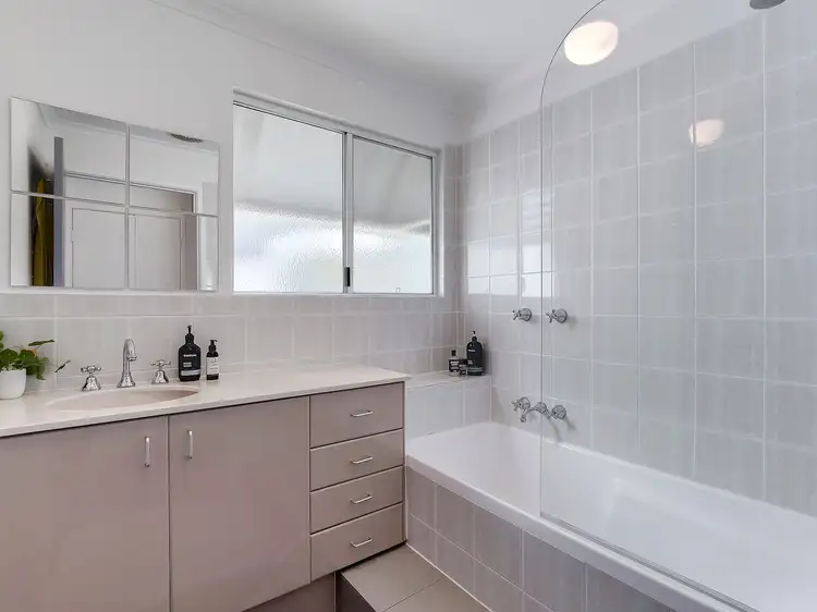 Sixth view of Homely townhouse listing, 2/60 Oxford Terrace, Taringa QLD 4068