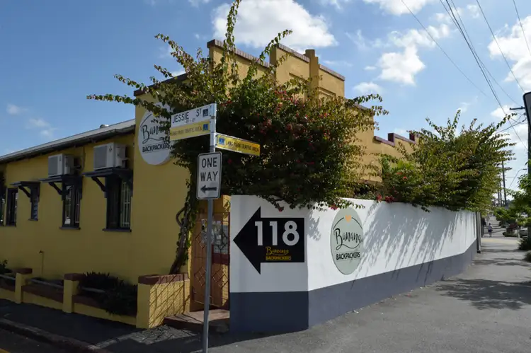 118-120 Petrie Terrace