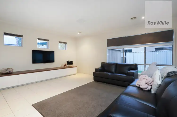Fourth view of Homely house listing, 4 Aldercress Close, Craigieburn VIC 3064