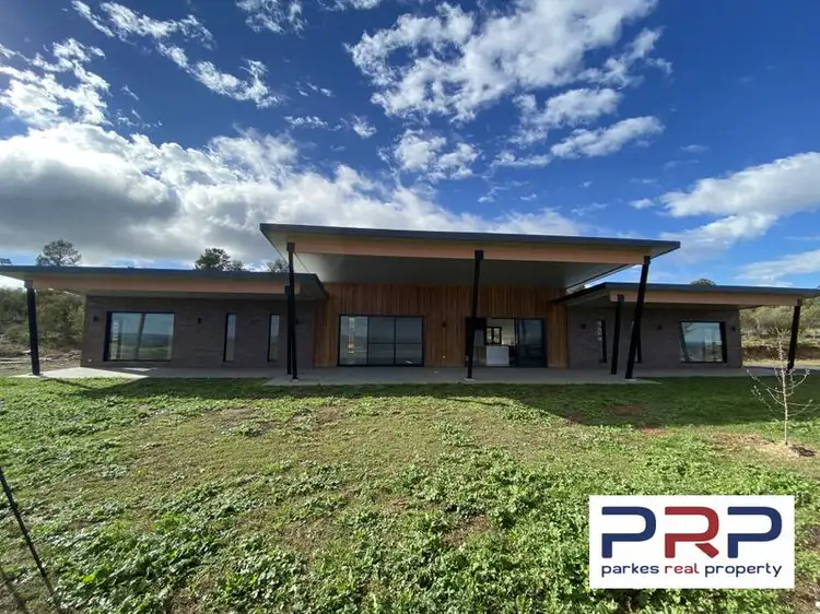73 Corcoran Road, Parkes NSW 2870
