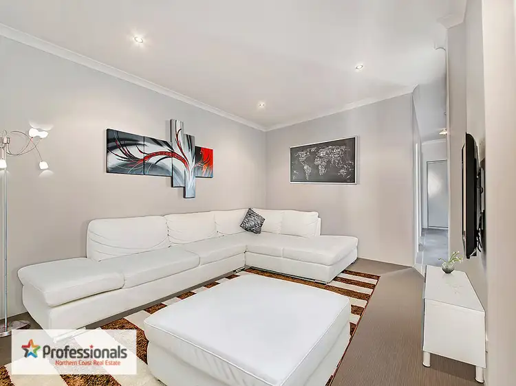 Fourth view of Homely house listing, 8 Lutea Lane, Jindalee WA 6036