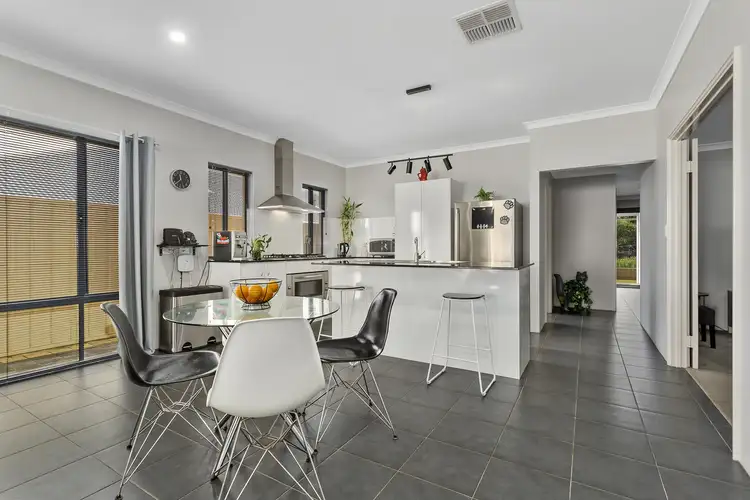 34 Floresta Street, Sinagra WA 6065