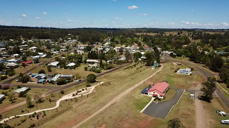 Second view of Homely house listing, 11 Morris St, Blackbutt QLD 4314