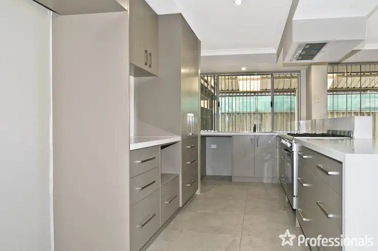 Second view of Homely house listing, 7 Redfin Close, Warnbro WA 6169
