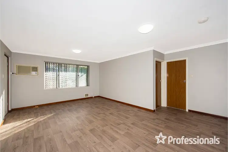 Seventh view of Homely semi-detached listing, 6A Dallington Crescent, Balga WA 6061