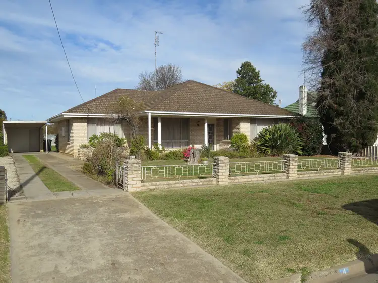 14 MAHONGA STREET, Jerilderie NSW 2716