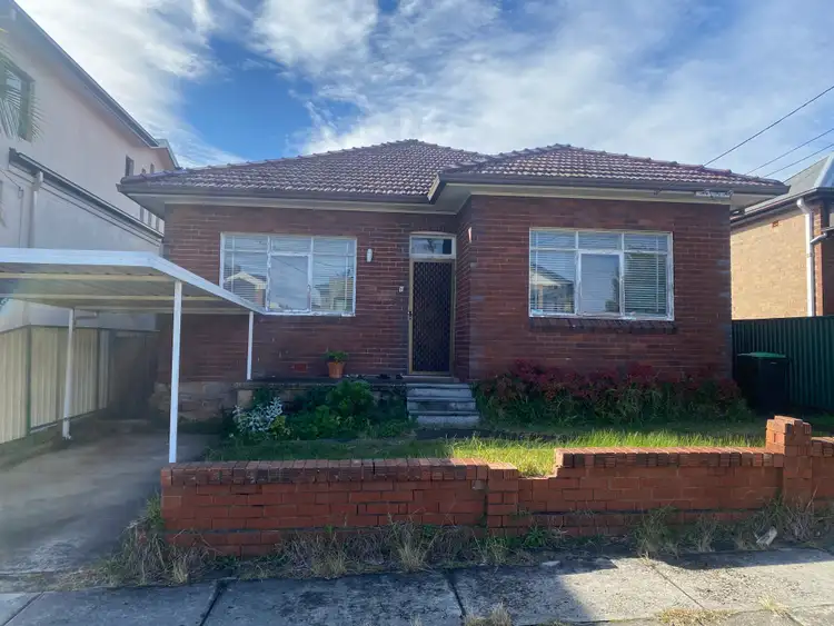 8 Orange Street