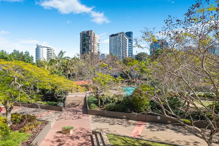 28/15 Goodwin Street, Kangaroo Point QLD 4169