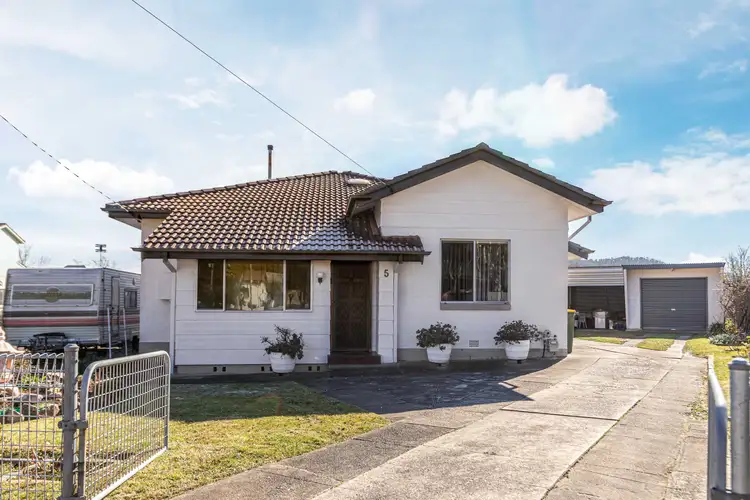 5 The Circle, Lithgow NSW 2790
