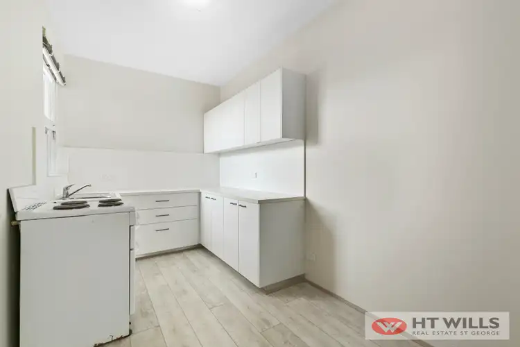 Third view of Homely unit listing, 8/13 St Georges Parade, Hurstville NSW 2220