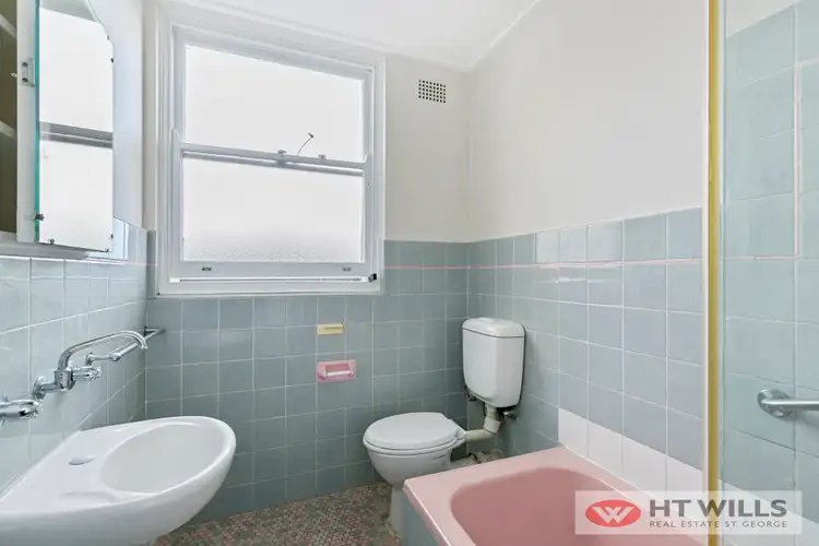 Fifth view of Homely unit listing, 8/13 St Georges Parade, Hurstville NSW 2220