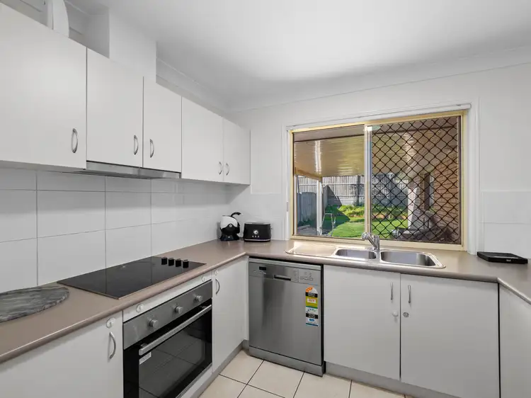 Second view of Homely house listing, 10 Gow Court, Crestmead QLD 4132
