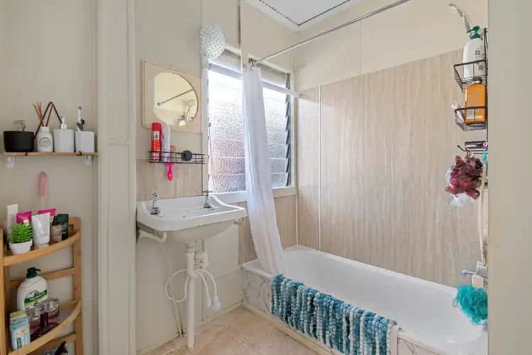 Seventh view of Homely block of units listing, 4 Panton Street, Woodend QLD 4305