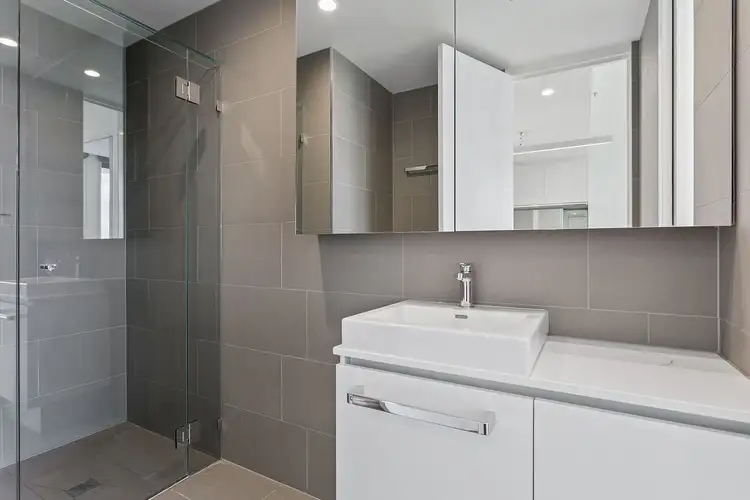 Fifth view of Homely apartment listing, 905/477 Boundary Street, Spring Hill QLD 4000