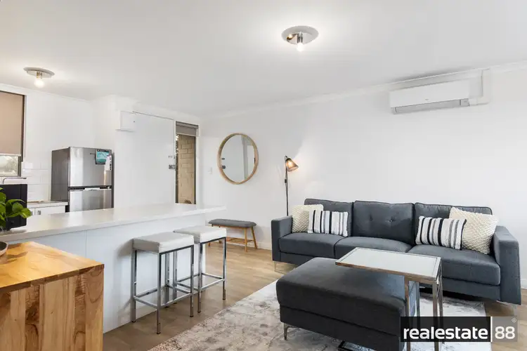 203E/25 Herdsman Parade