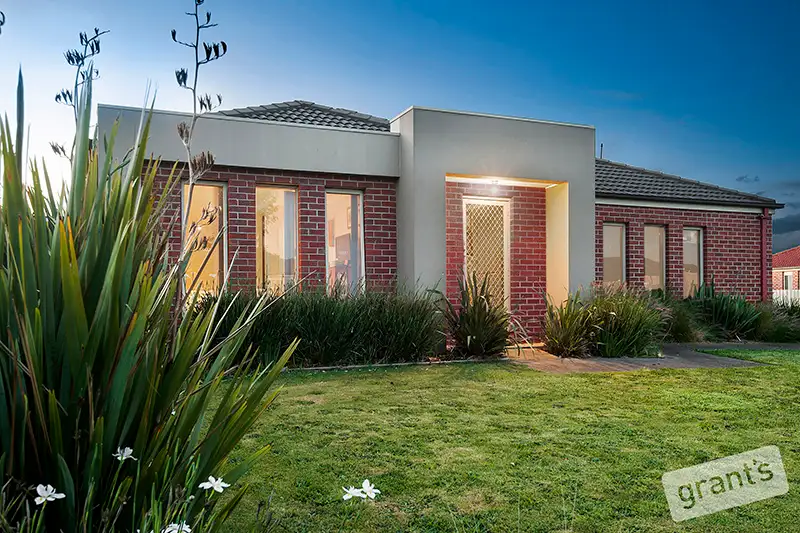Main view of Homely house listing, 86 Sandalwood Drive, Pakenham VIC 3810