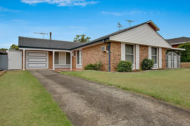 4 Warrina Road, Bradbury NSW 2560
