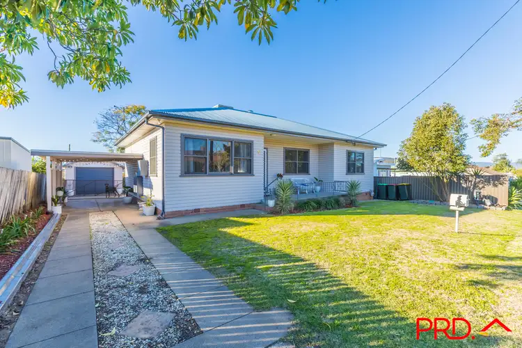 9 Elm Street, Tamworth NSW 2340