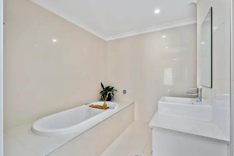 Seventh view of Homely semi-detached listing, 2/46 Heeb Street, Bundall QLD 4217