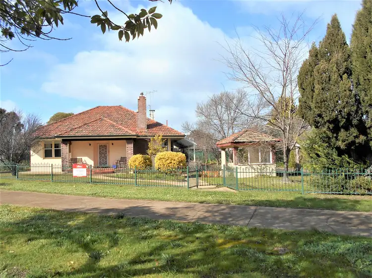 2 Kobeelya Avenue, Katanning WA 6317