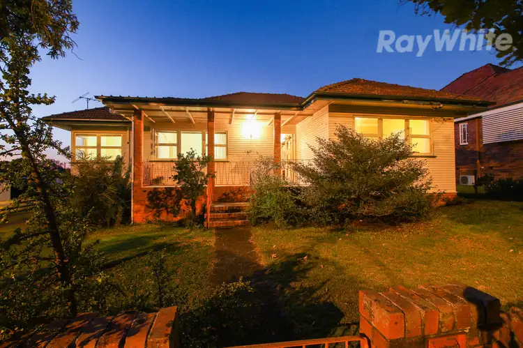 58 Glebe Road, Newtown QLD 4305