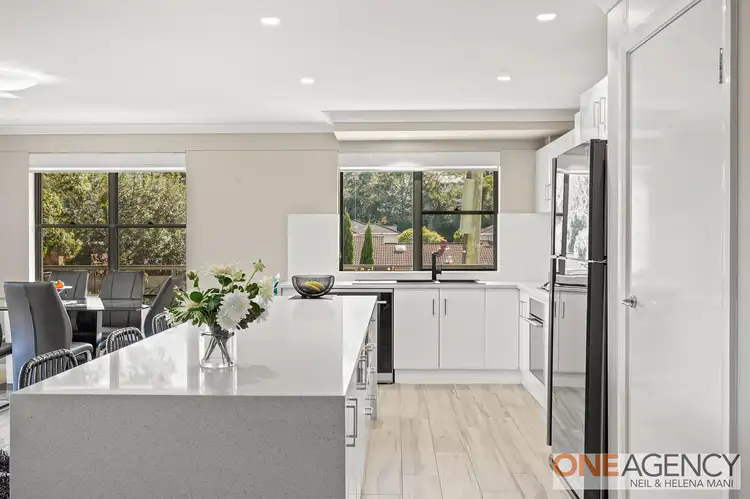 2/1 Creighton Lane, Point Frederick NSW 2250