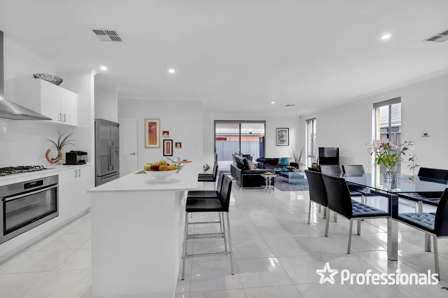 Main view of Homely house listing, 25 Berkshire Approach, Piara Waters WA 6112