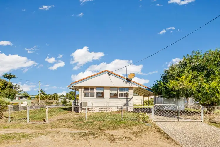 1 MOURA CRESCENT, Barney Point QLD 4680