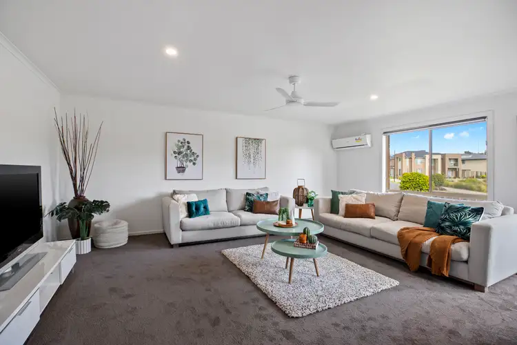 Second view of Homely house listing, 8 Aughton Court, Wantirna VIC 3152
