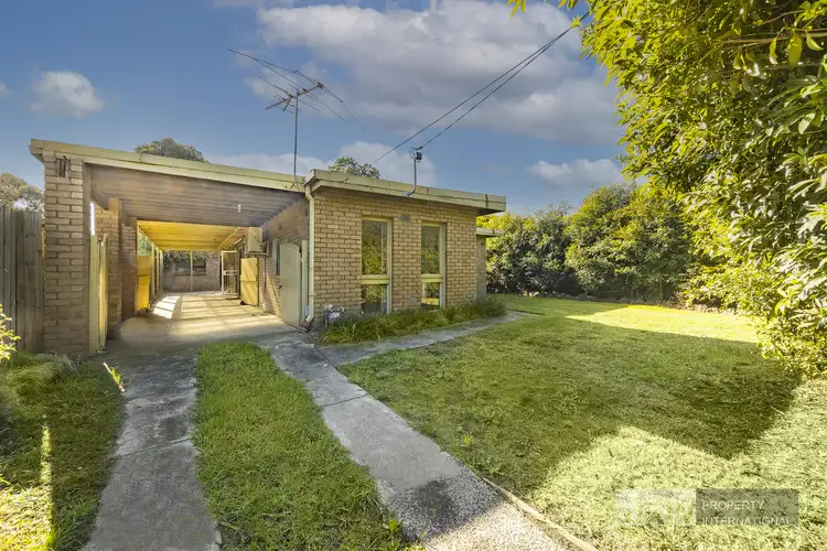 7 Loch Street, Cranbourne VIC 3977